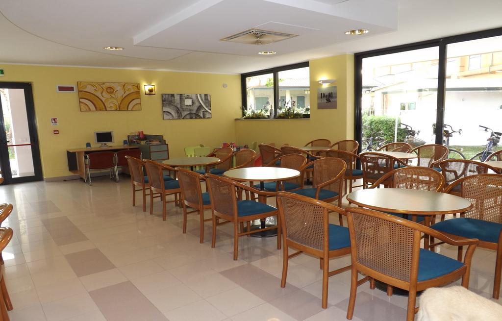 Hotel Villa Claudia Беллария-Иджеа-Марина Экстерьер фото