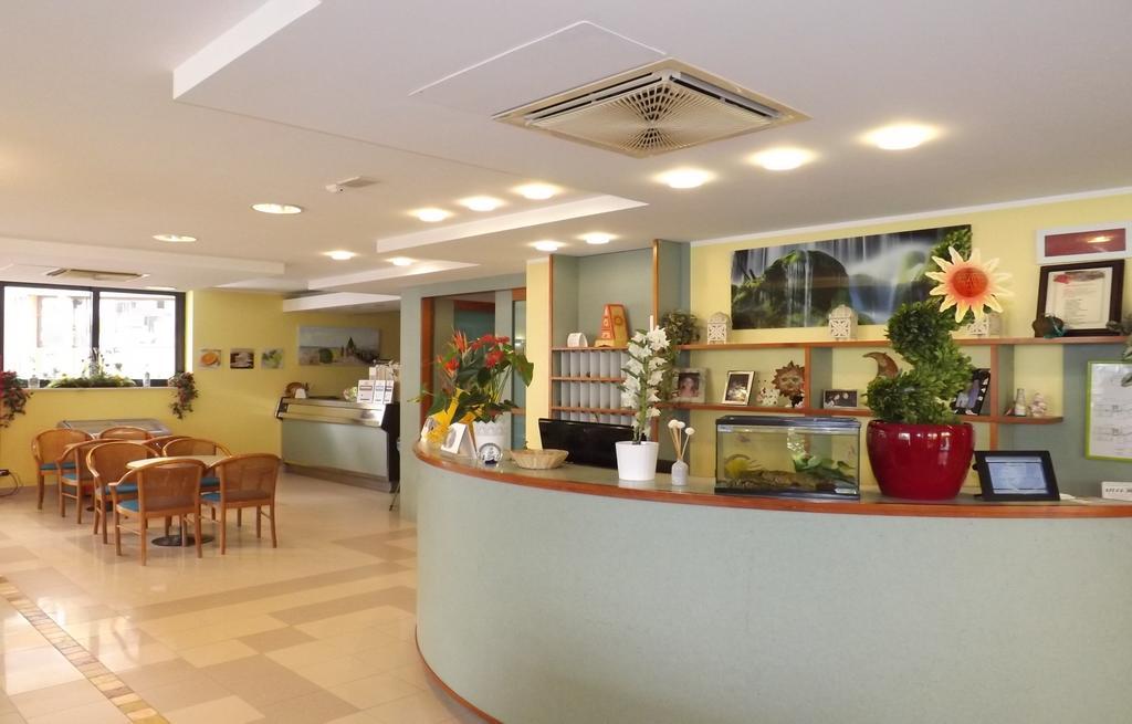 Hotel Villa Claudia Беллария-Иджеа-Марина Экстерьер фото