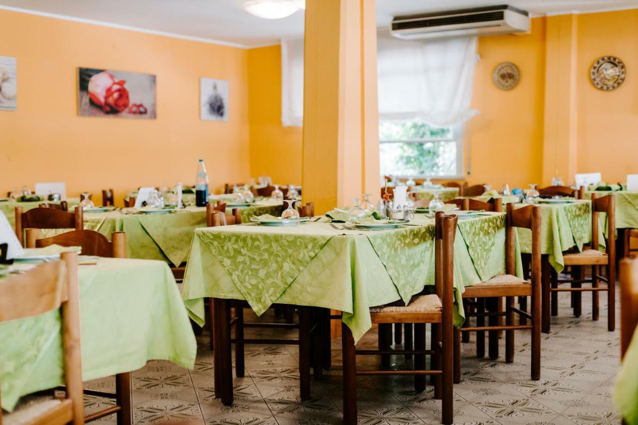 Hotel Villa Claudia Беллария-Иджеа-Марина Экстерьер фото